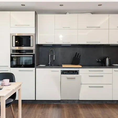 Kosinskiego By Renters Poznań