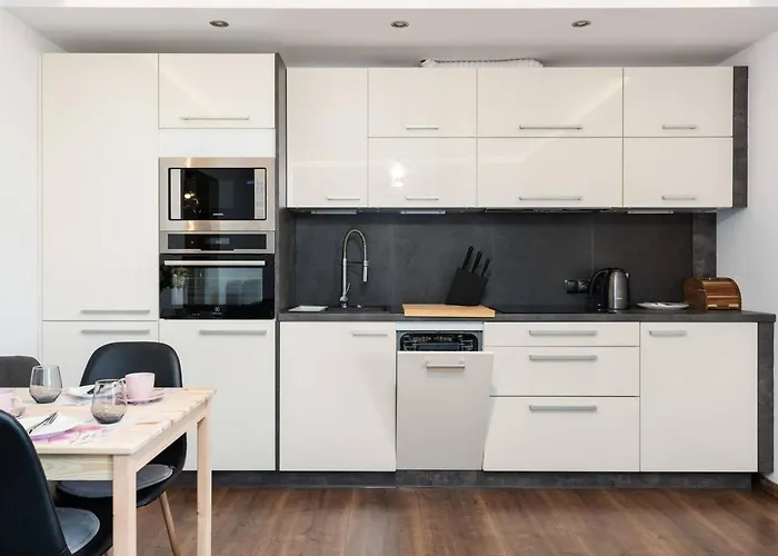 Kosinskiego By Renters Poznan